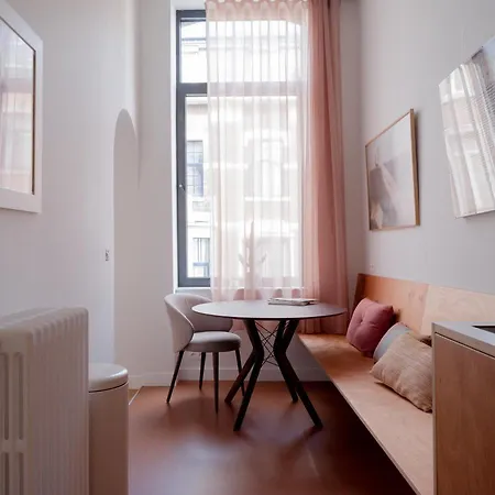 La Maison De Chestret 아파트 *